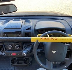 Alternative view of Antivol de direction Milenco Commercial High Security Wheel Lock